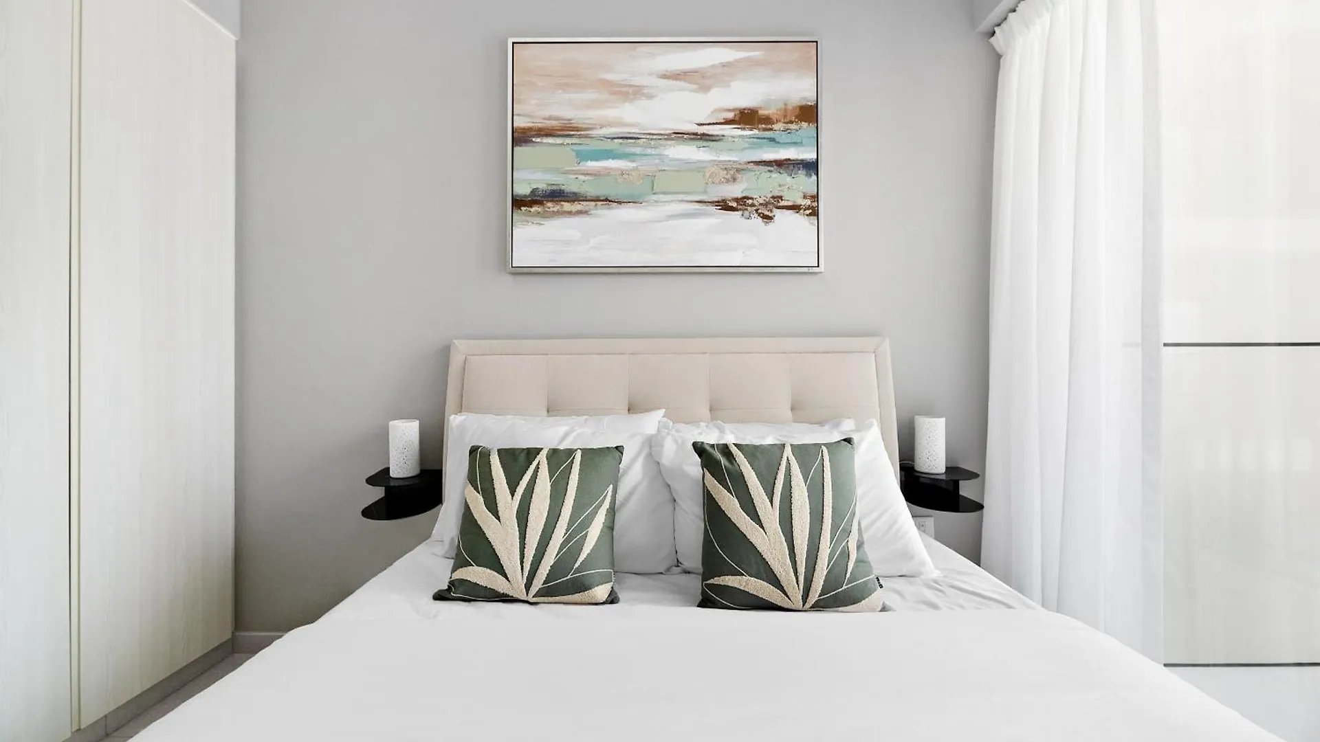 Vayk - Stylish One Bedroom In Business Bay Dubai Apartment