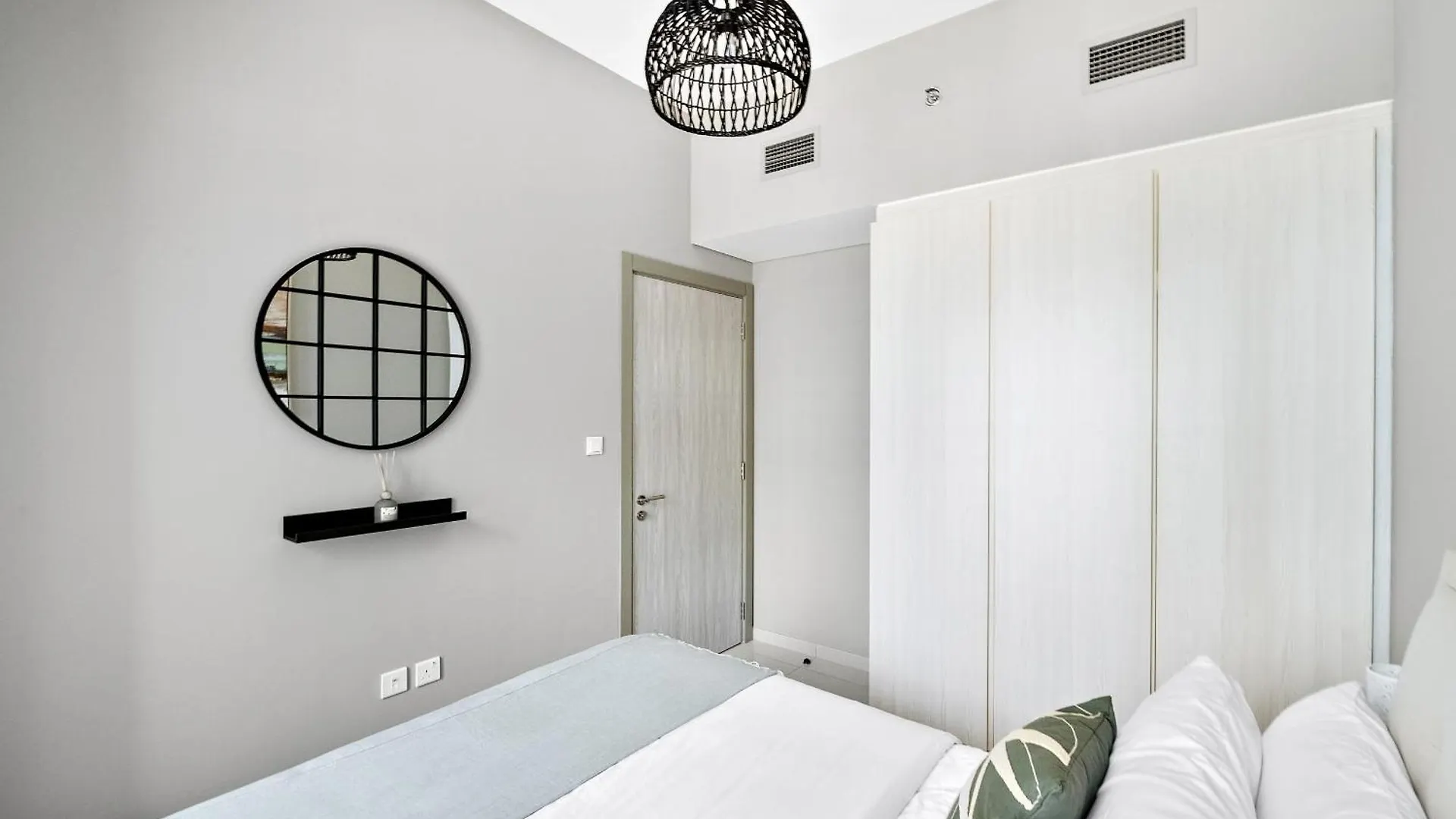 Vayk - Stylish One Bedroom In Business Bay Dubai United Arab Emirates